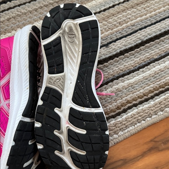 Asics Women's Pink Athletic Shoes - Picture 4 of 10